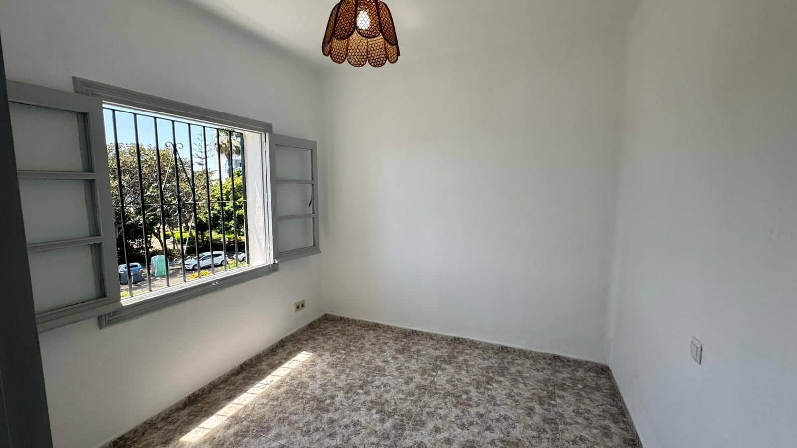 3 sovrum Lägenhet till salu i Estepona - 395 000 € (Ref: 10020437)