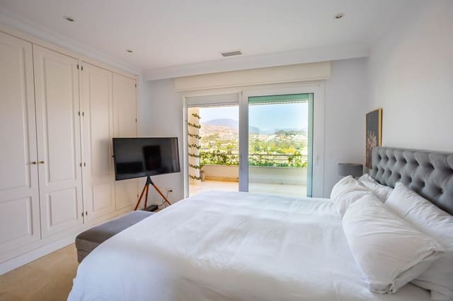 2 soverom Leilighet til salgs i Nueva Andalucia, Marbella - € 1 295 000 (Ref: 10020439)