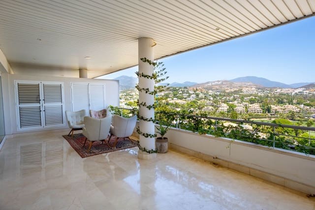 2 soverom Leilighet til salgs i Nueva Andalucia, Marbella - € 1 295 000 (Ref: 10020439)
