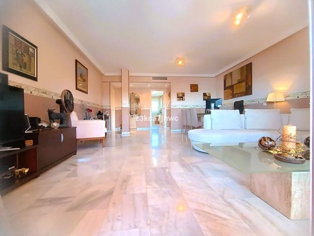 3 bedroom Apartment for sale in Estepona - € 589,000 (Ref: 10020442)