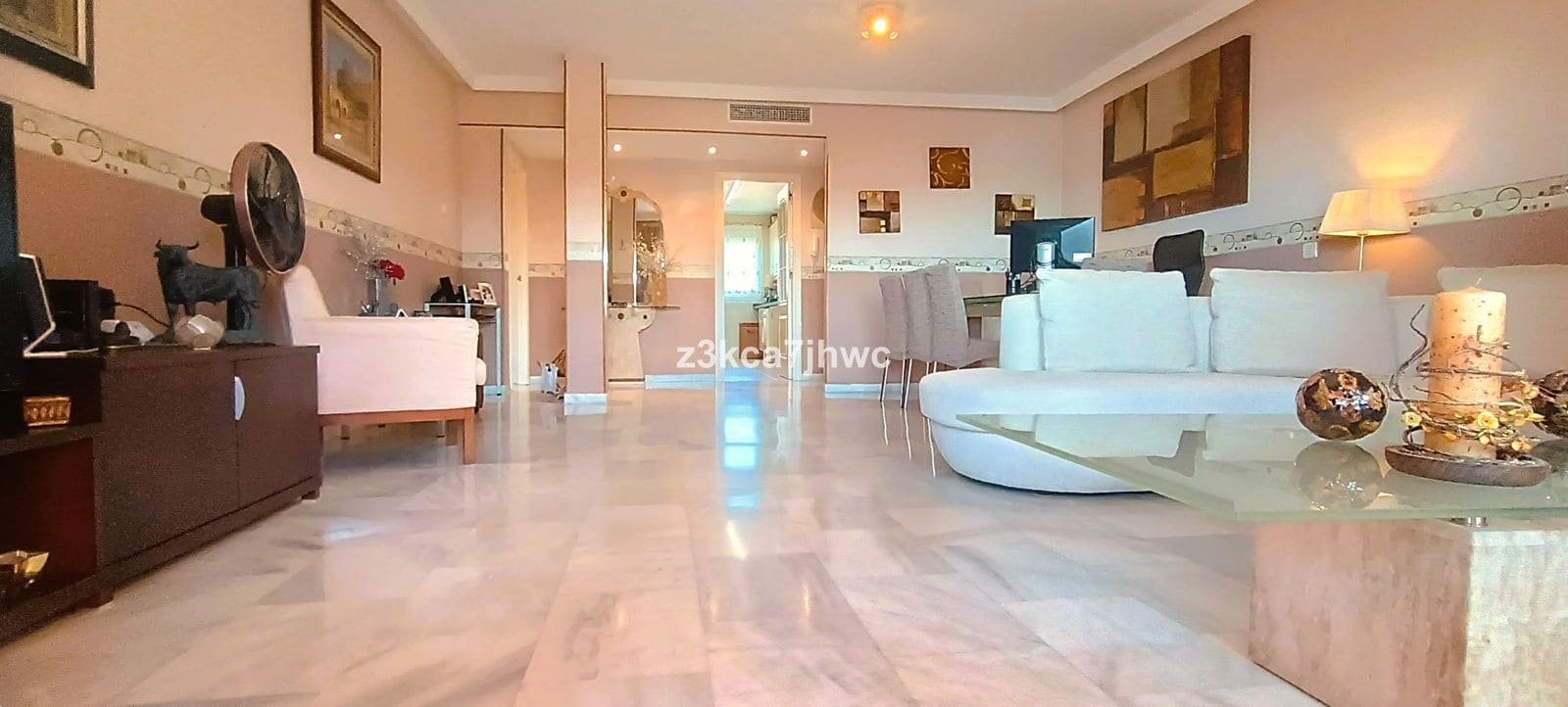 3 bedroom Apartment for sale in Estepona - € 589,000 (Ref: 10020442)
