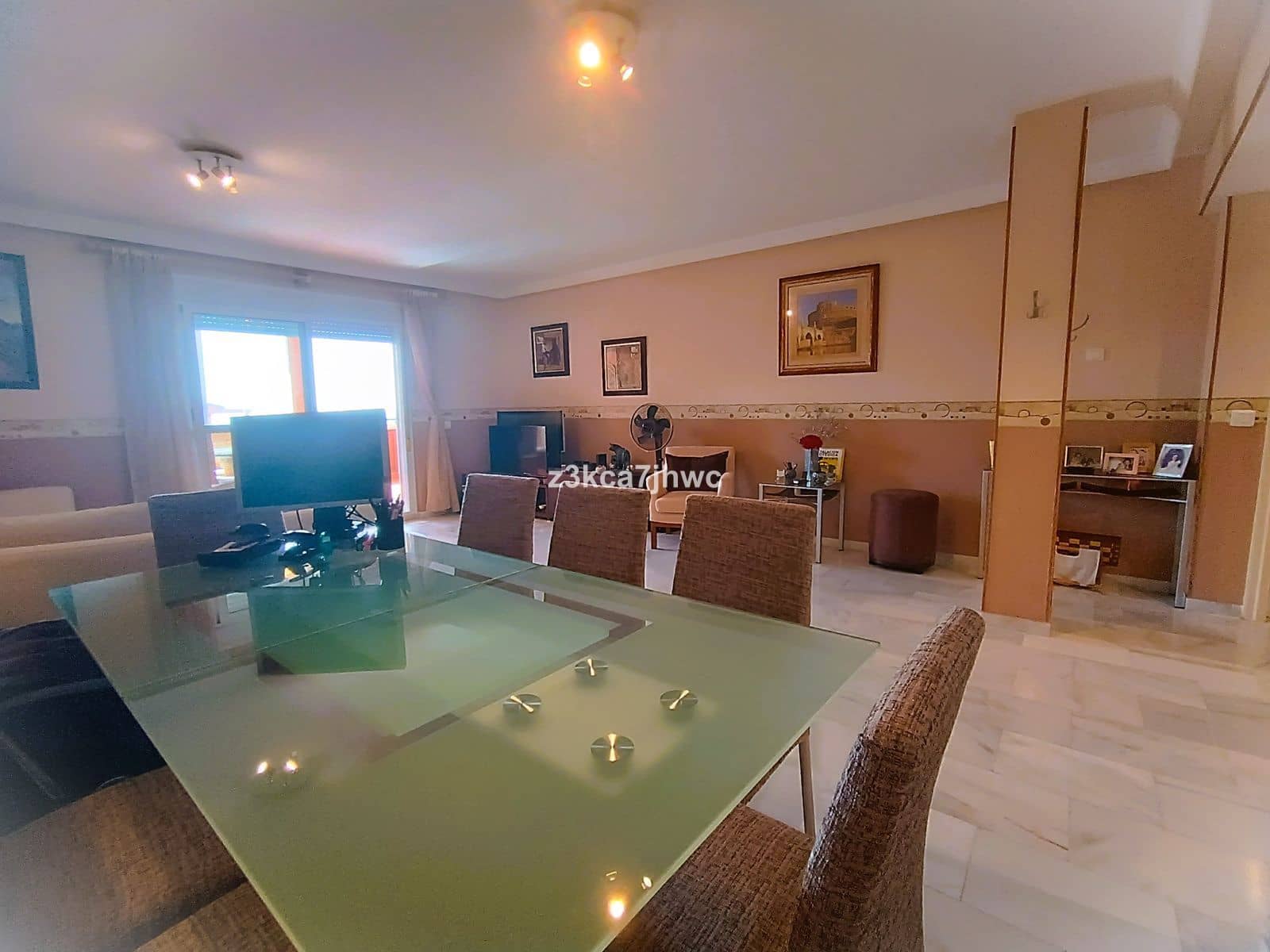3 bedroom Apartment for sale in Estepona - € 589,000 (Ref: 10020442)
