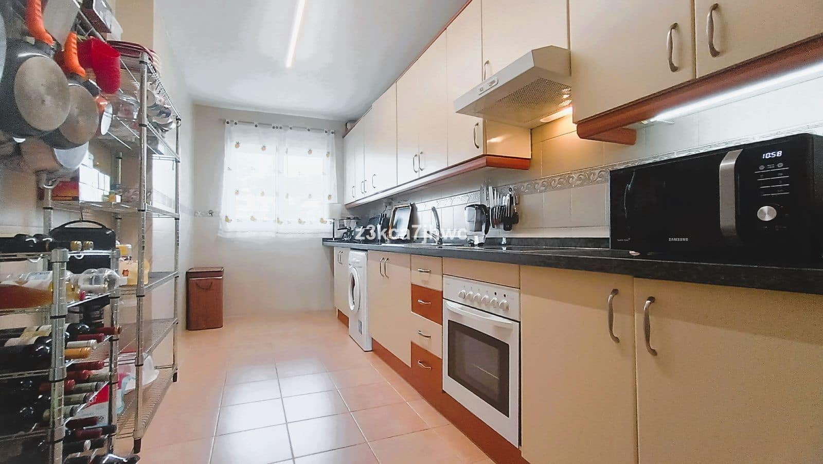 3 bedroom Apartment for sale in Estepona - € 589,000 (Ref: 10020442)