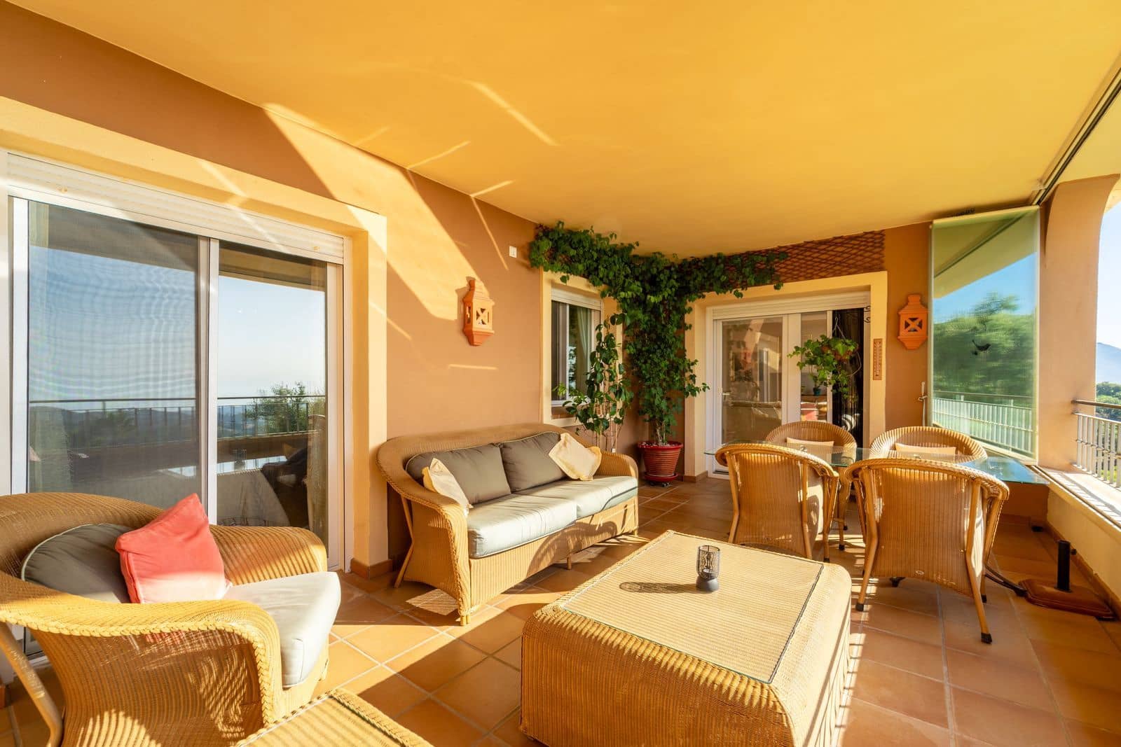 2 makuuhuone Huoneisto myytävänä paikassa La Mairena - 349 000 € (Ref: 10020446)