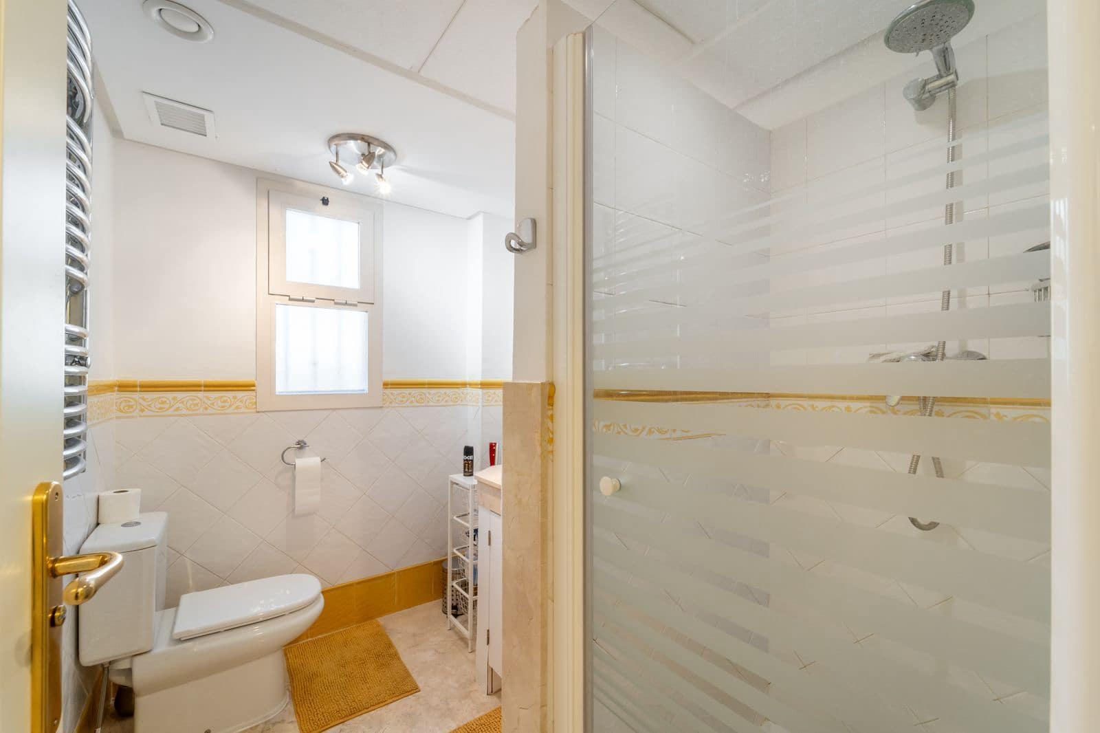 2 makuuhuone Huoneisto myytävänä paikassa La Mairena - 349 000 € (Ref: 10020446)