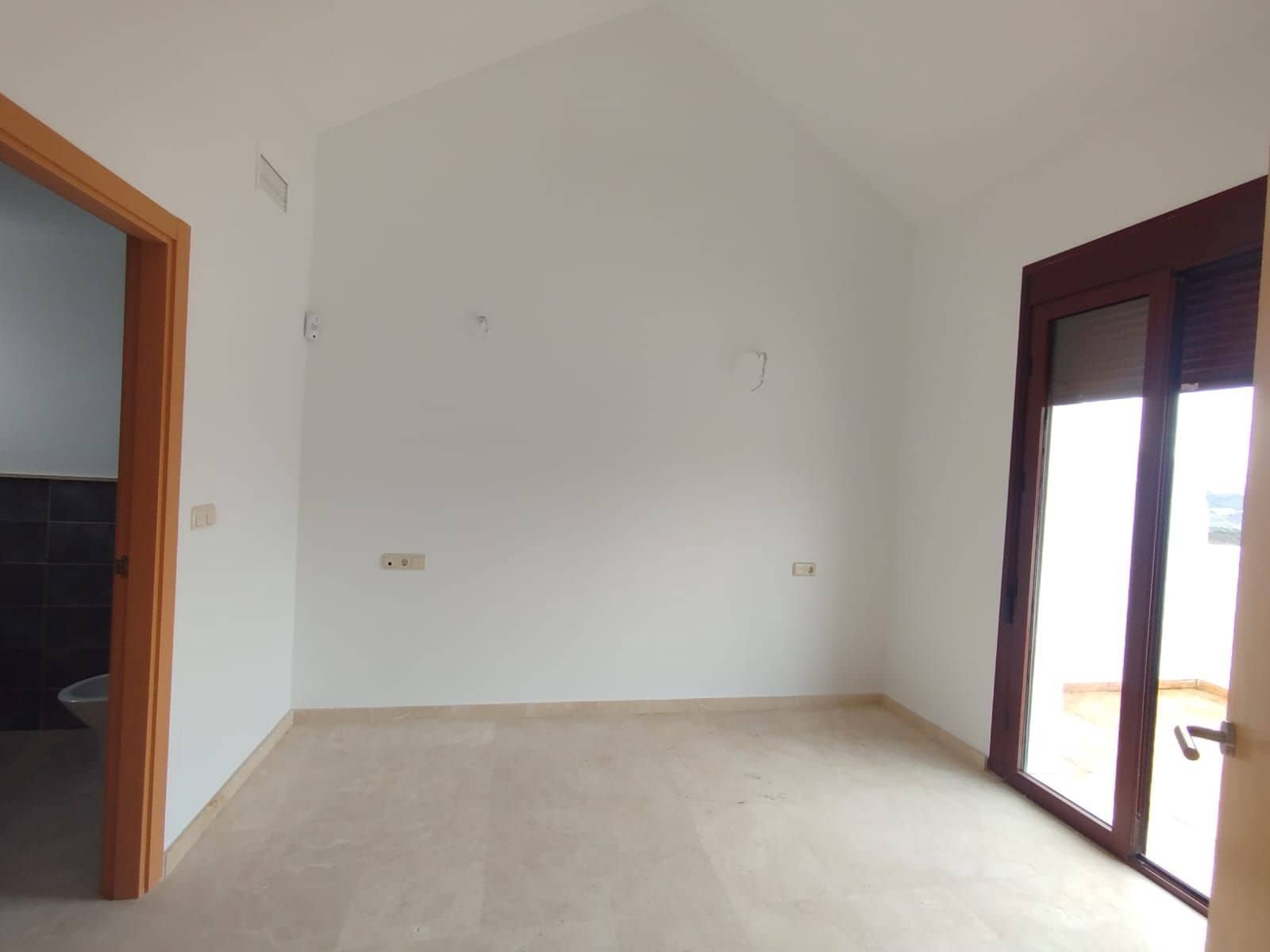 2 makuuhuone Omakotitalo myytävänä paikassa Casares - 369 000 € (Ref: 10020449)