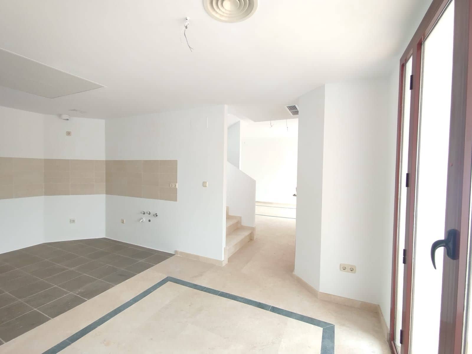 2 makuuhuone Omakotitalo myytävänä paikassa Casares - 369 000 € (Ref: 10020449)
