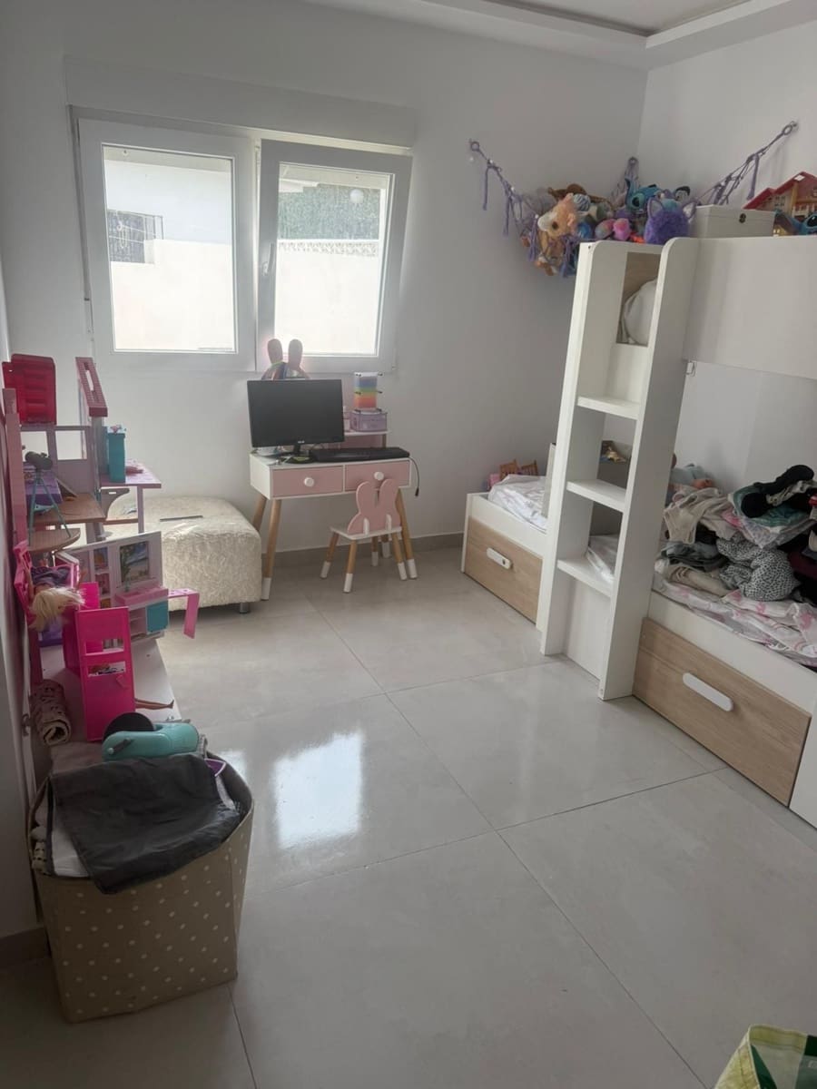 3 quarto Moradia Geminada para venda em Manilva - 580 000 € (Ref: 10020451)
