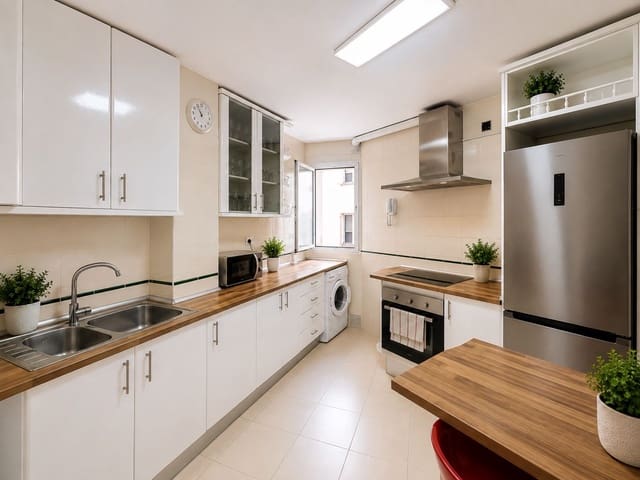 4 slaapkamer Appartement te koop in Marbella - € 425.000 (Ref: 10020452)