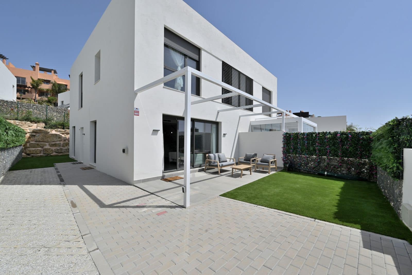 4 makuuhuone Paritalo myytävänä paikassa Riviera del Sol - 645 000 € (Ref: 10020453)