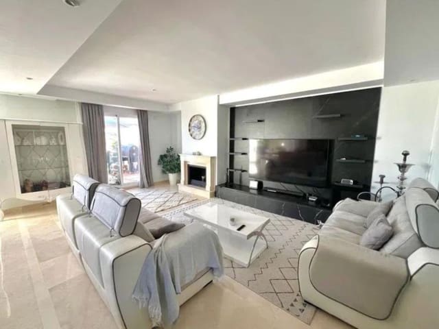 3 chambre Appartement à vendre à Nueva Andalucia, Marbella - 719 000 € (Ref: 10020455)