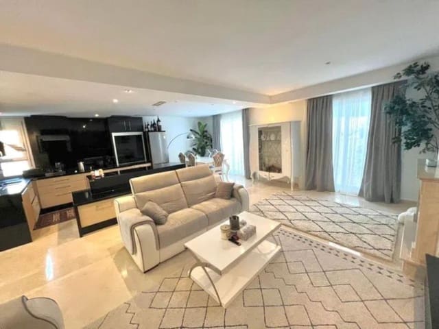 3 chambre Appartement à vendre à Nueva Andalucia, Marbella - 719 000 € (Ref: 10020455)