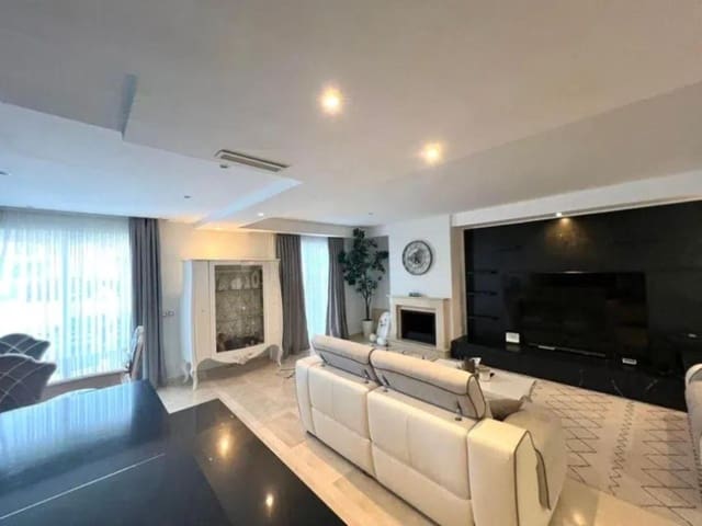 3 chambre Appartement à vendre à Nueva Andalucia, Marbella - 719 000 € (Ref: 10020455)