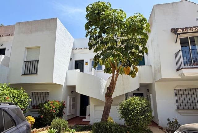 Ático de 2 habitaciones en Nueva Andalucia, Marbella en venta - 425.000 € (Ref: 10020456)