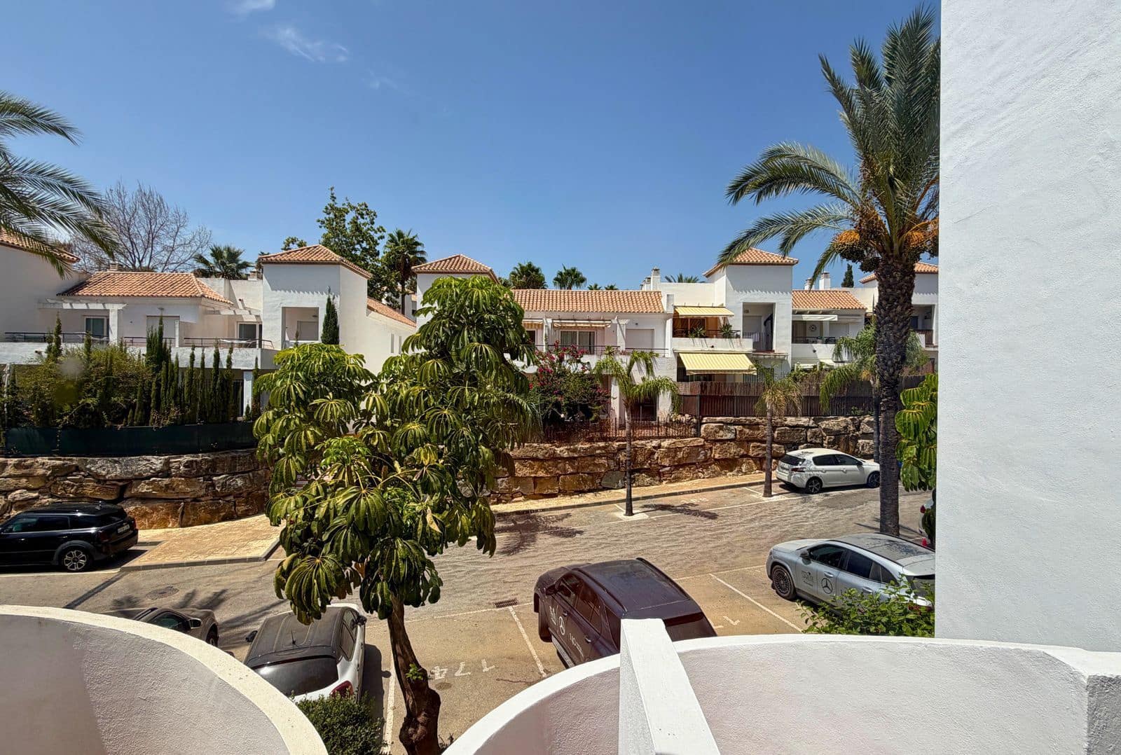 Ático de 2 habitaciones en Nueva Andalucia en venta - 425.000 € (Ref: 10020456)
