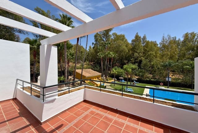 Ático de 2 habitaciones en Nueva Andalucia, Marbella en venta - 425.000 € (Ref: 10020456)
