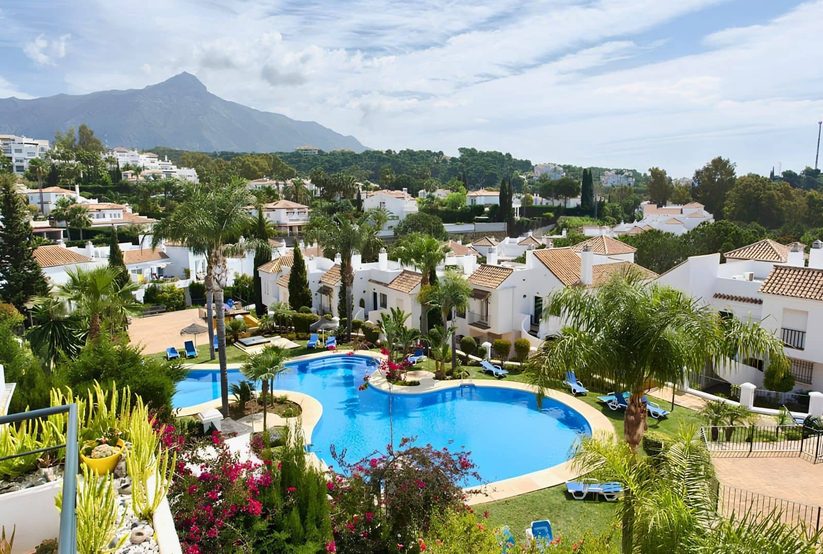 Ático de 2 habitaciones en Nueva Andalucia en venta - 425.000 € (Ref: 10020456)