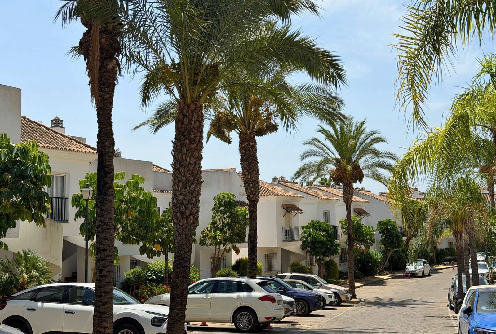 Ático de 2 habitaciones en Nueva Andalucia en venta - 425.000 € (Ref: 10020456)