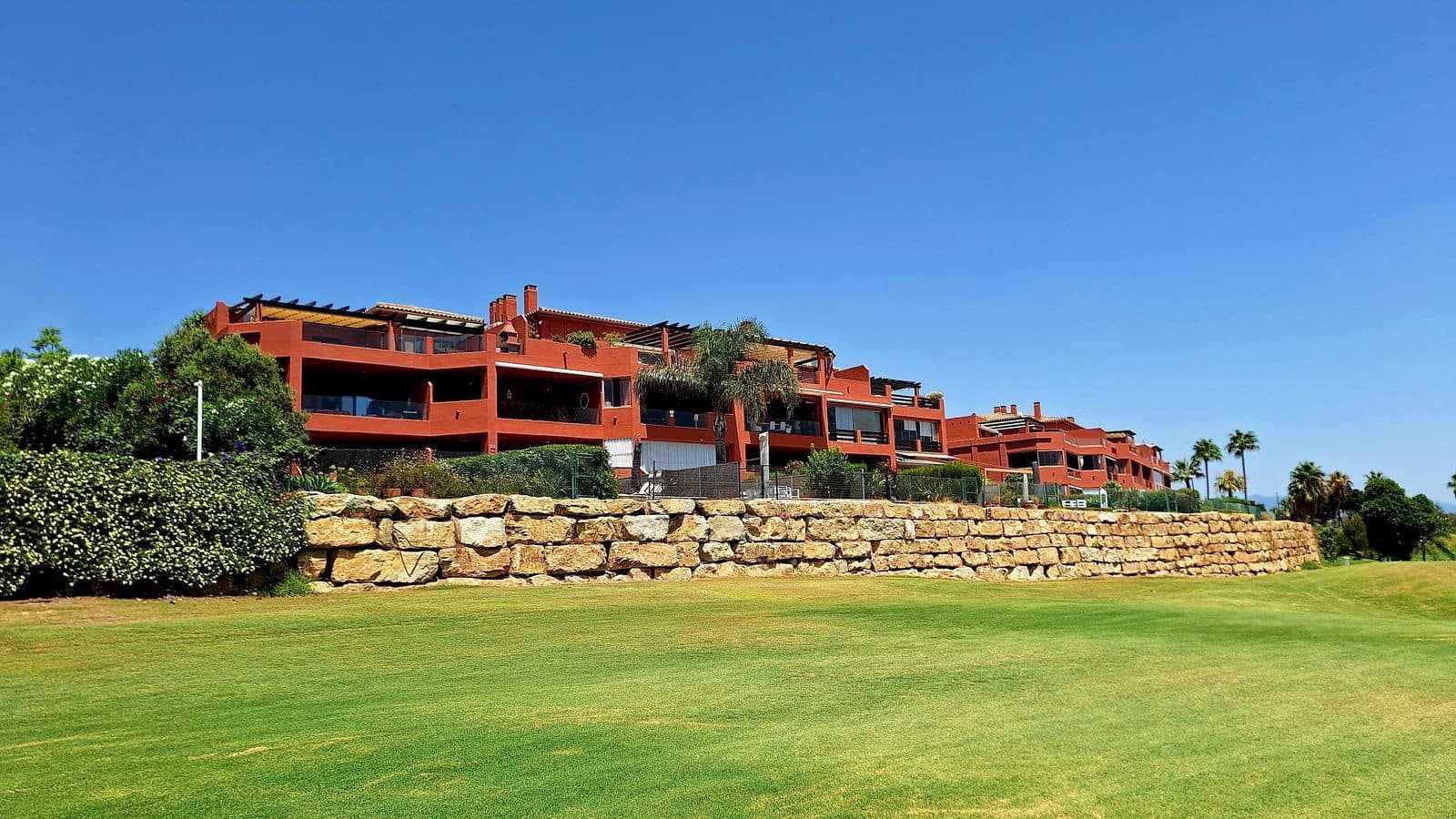 2 bedroom Penthouse for sale in Bahia de Casares - € 460,000 (Ref: 10020459)