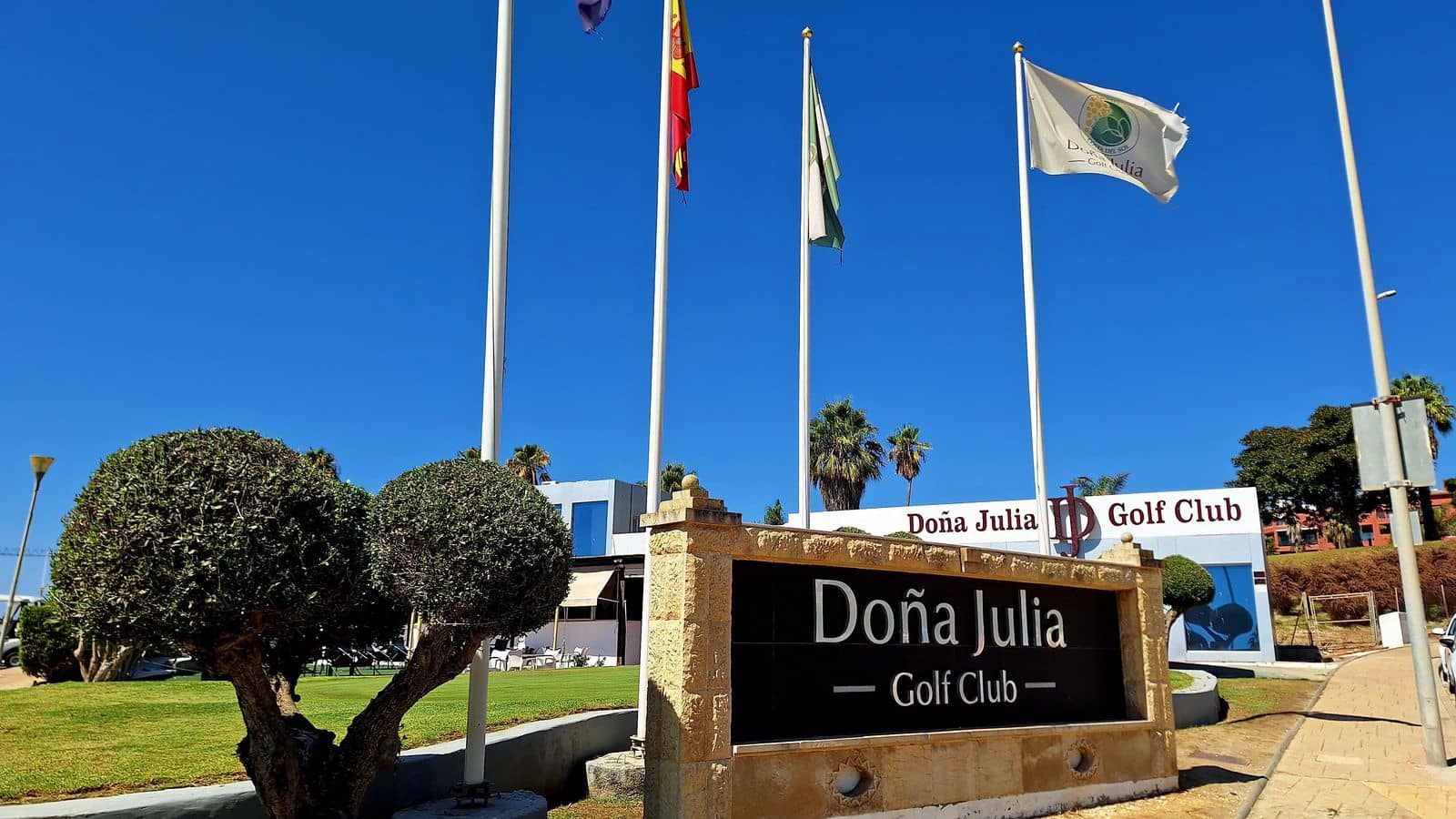 2 bedroom Penthouse for sale in Bahia de Casares - € 460,000 (Ref: 10020459)