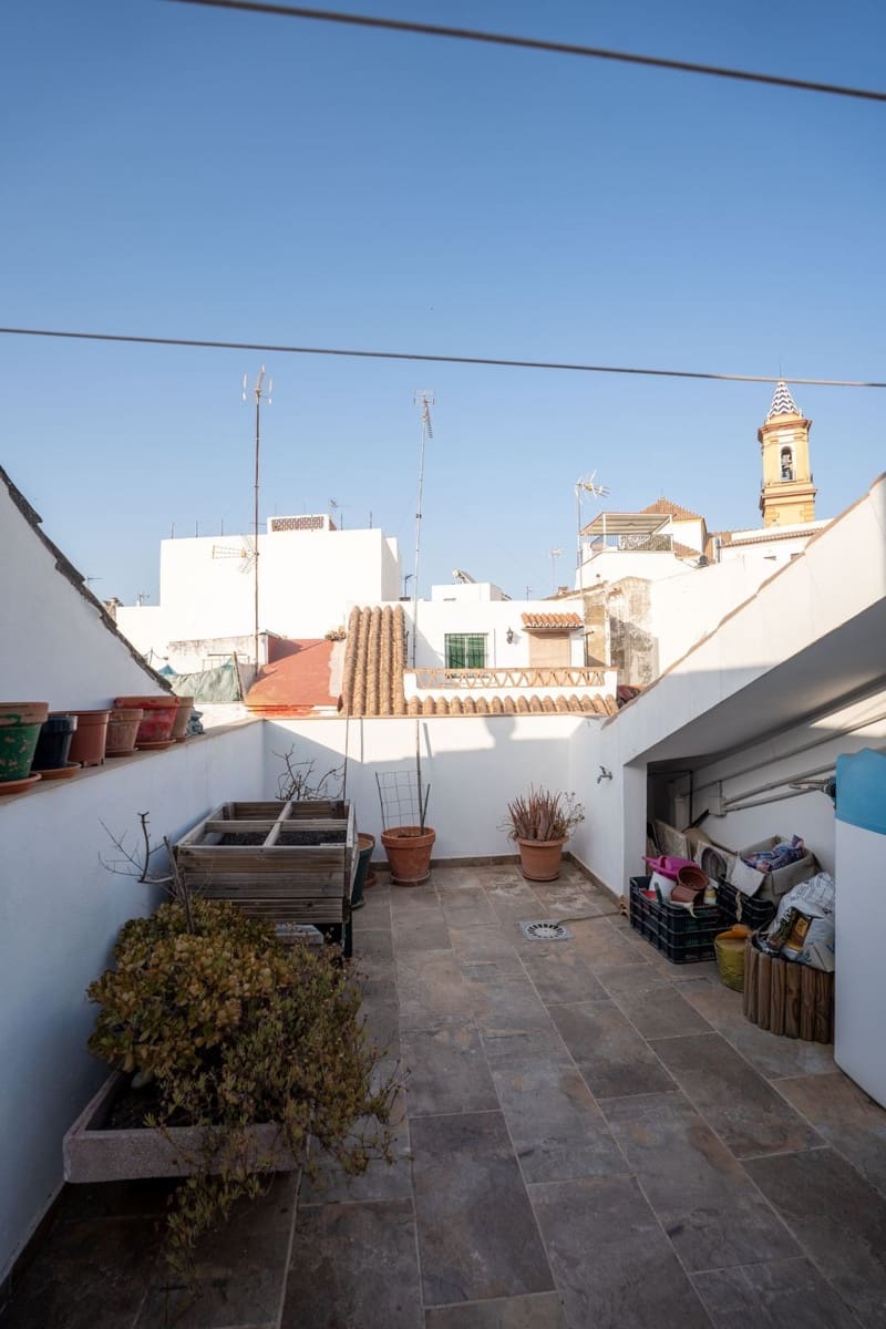4 bedroom Townhouse for sale in Estepona - € 840,000 (Ref: 10020460)