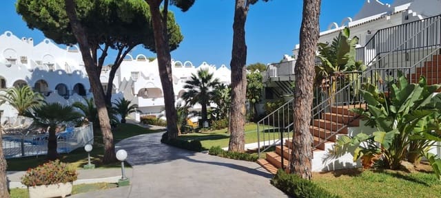 2 makuuhuone Huoneisto myytävänä paikassa La Reserva, Marbella - 384 000 € (Ref: 10020464)