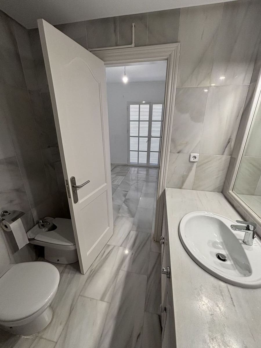 3 soverom Hus til salgs i Estepona - € 500 000 (Ref: 10020465)