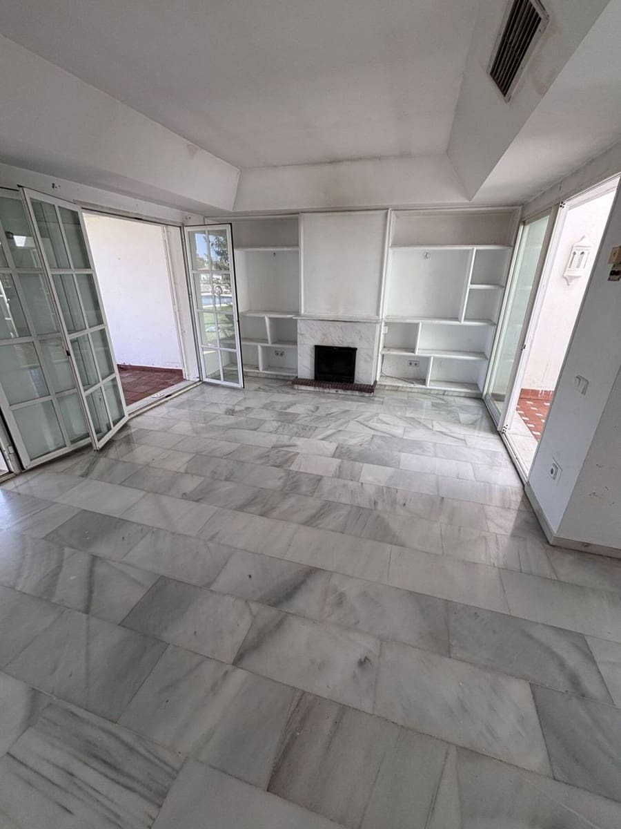 3 soverom Hus til salgs i Estepona - € 500 000 (Ref: 10020465)