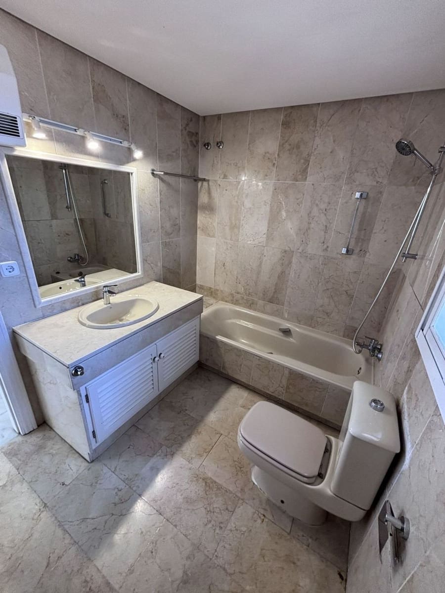 3 soverom Hus til salgs i Estepona - € 500 000 (Ref: 10020465)