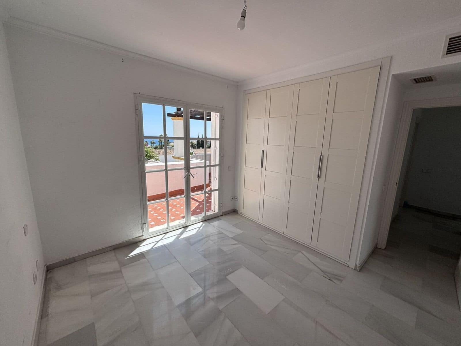 3 soverom Hus til salgs i Estepona - € 500 000 (Ref: 10020465)