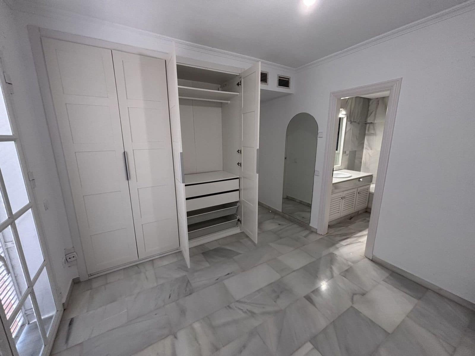 3 soverom Hus til salgs i Estepona - € 500 000 (Ref: 10020465)
