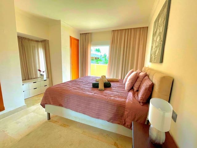 Apartamento de 3 habitaciones en Nueva Andalucia, Marbella en venta - 595.000 € (Ref: 10020472)