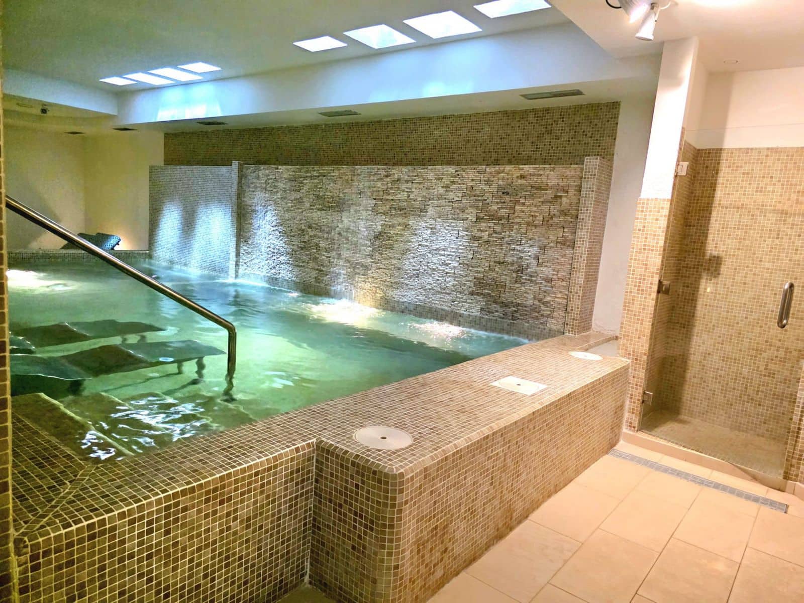 Apartamento de 3 habitaciones en Nueva Andalucia en venta - 595.000 € (Ref: 10020472)