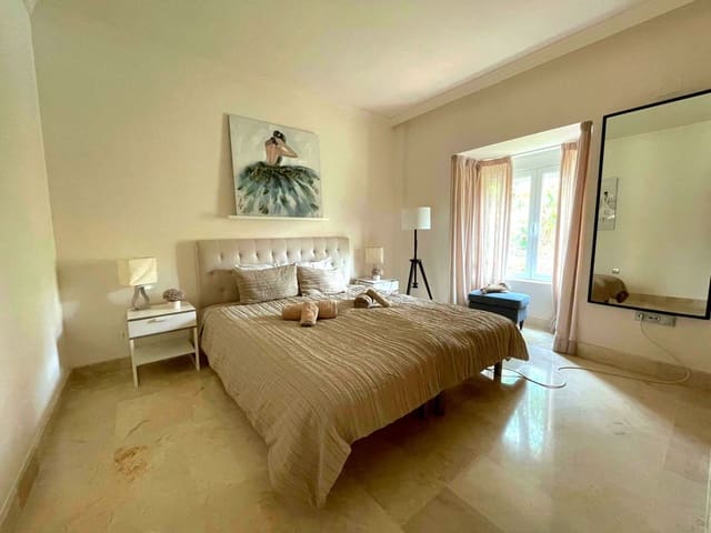 Apartamento de 3 habitaciones en Nueva Andalucia, Marbella en venta - 595.000 € (Ref: 10020472)