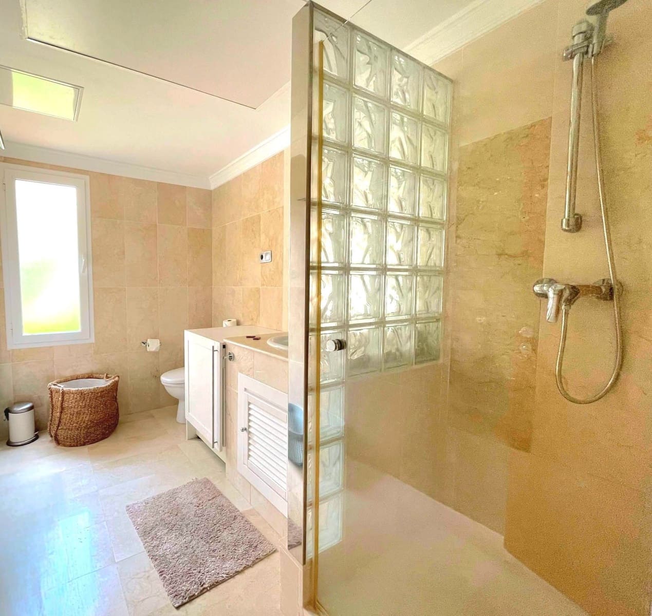 Apartamento de 3 habitaciones en Nueva Andalucia en venta - 595.000 € (Ref: 10020472)