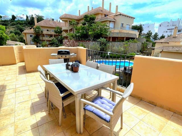 Apartamento de 3 habitaciones en Nueva Andalucia, Marbella en venta - 595.000 € (Ref: 10020472)