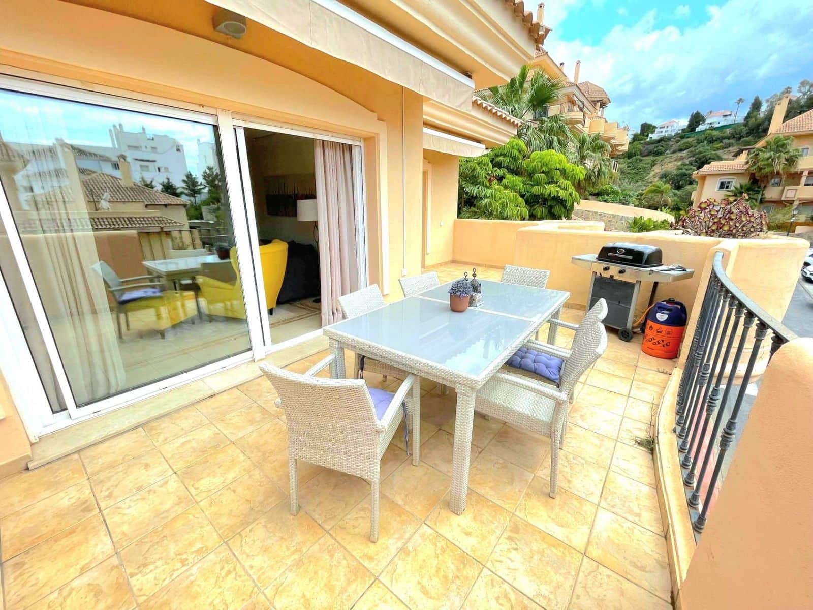 Apartamento de 3 habitaciones en Nueva Andalucia en venta - 595.000 € (Ref: 10020472)