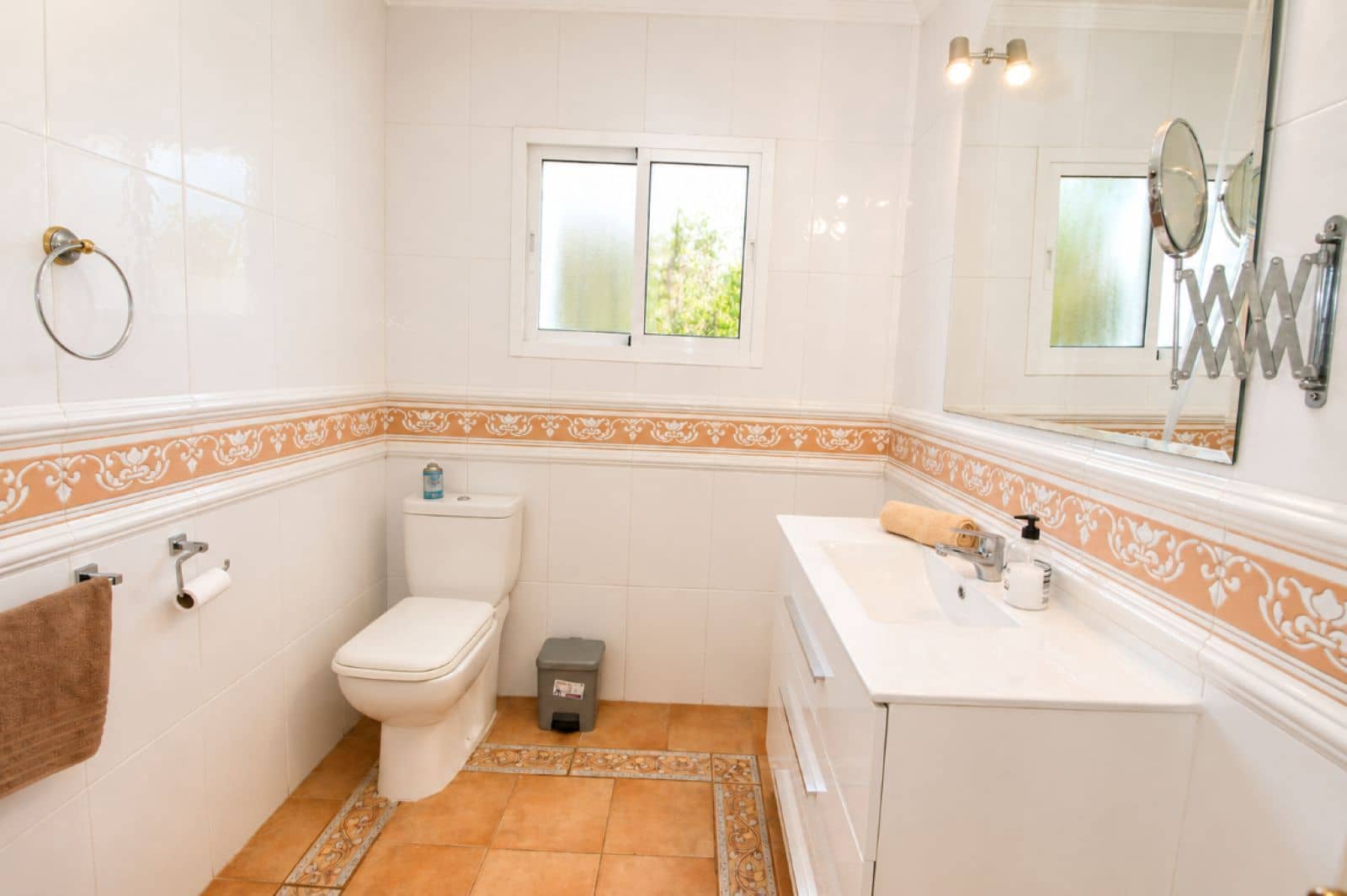 3 sypialnia Willa na sprzedaż w Calahonda - 775 000 € (Ref: 10020474)