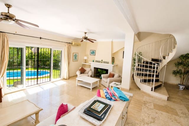 3 sypialnia Willa na sprzedaż w Calahonda, Mijas - 775 000 € (Ref: 10020474)
