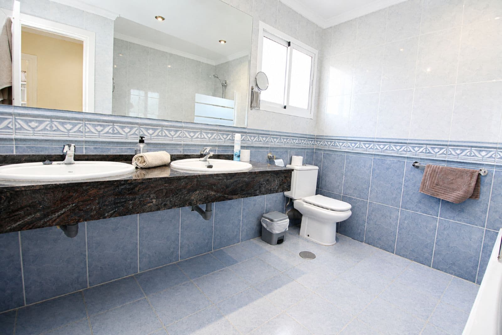 3 sypialnia Willa na sprzedaż w Calahonda - 775 000 € (Ref: 10020474)