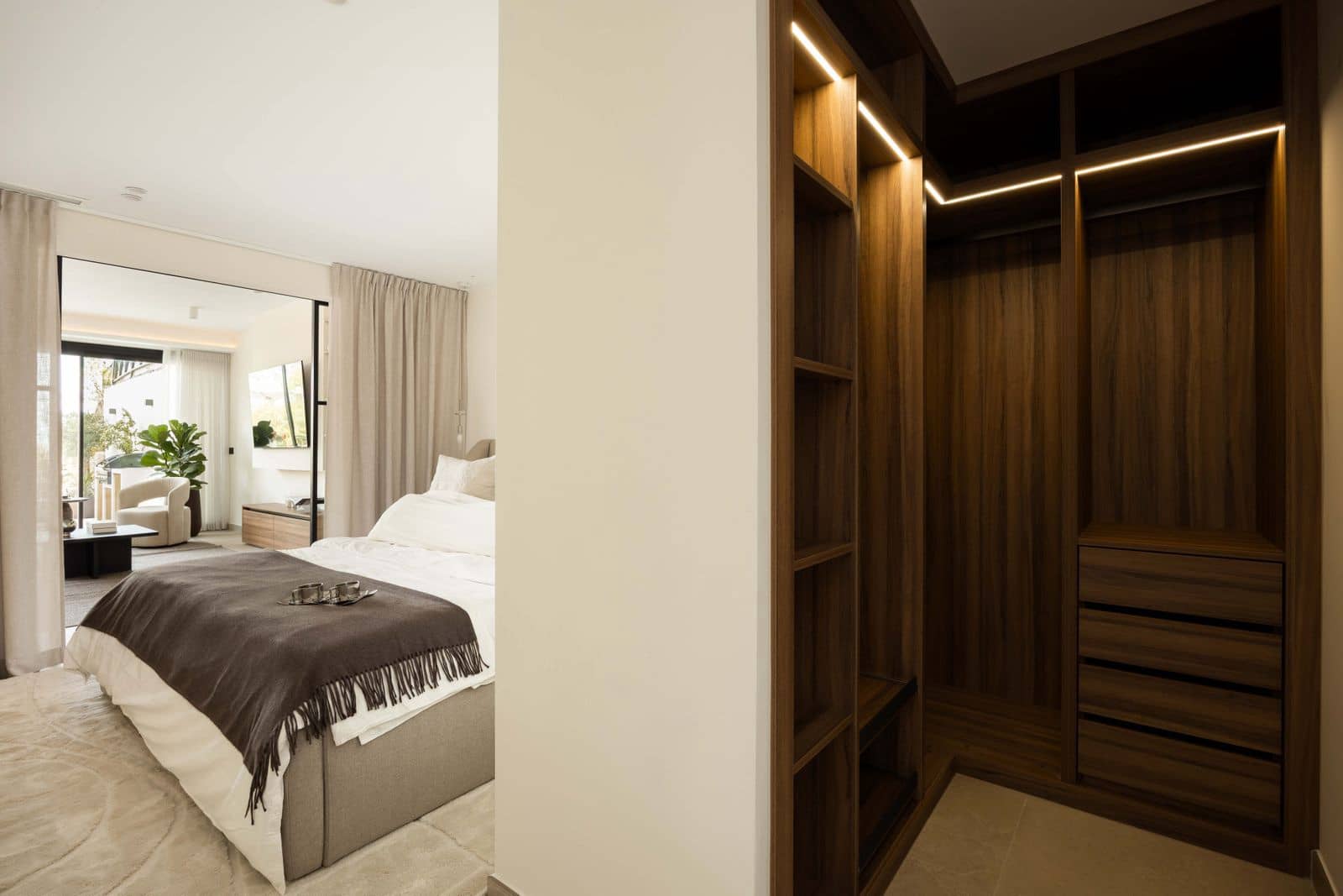 3 quarto Apartamento para venda em Nueva Andalucia - 1 350 000 € (Ref: 10020478)