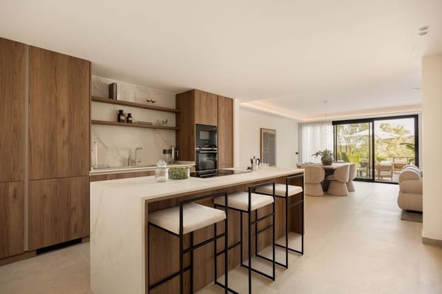 3 quarto Apartamento para venda em Nueva Andalucia, Marbella - 1 350 000 € (Ref: 10020478)