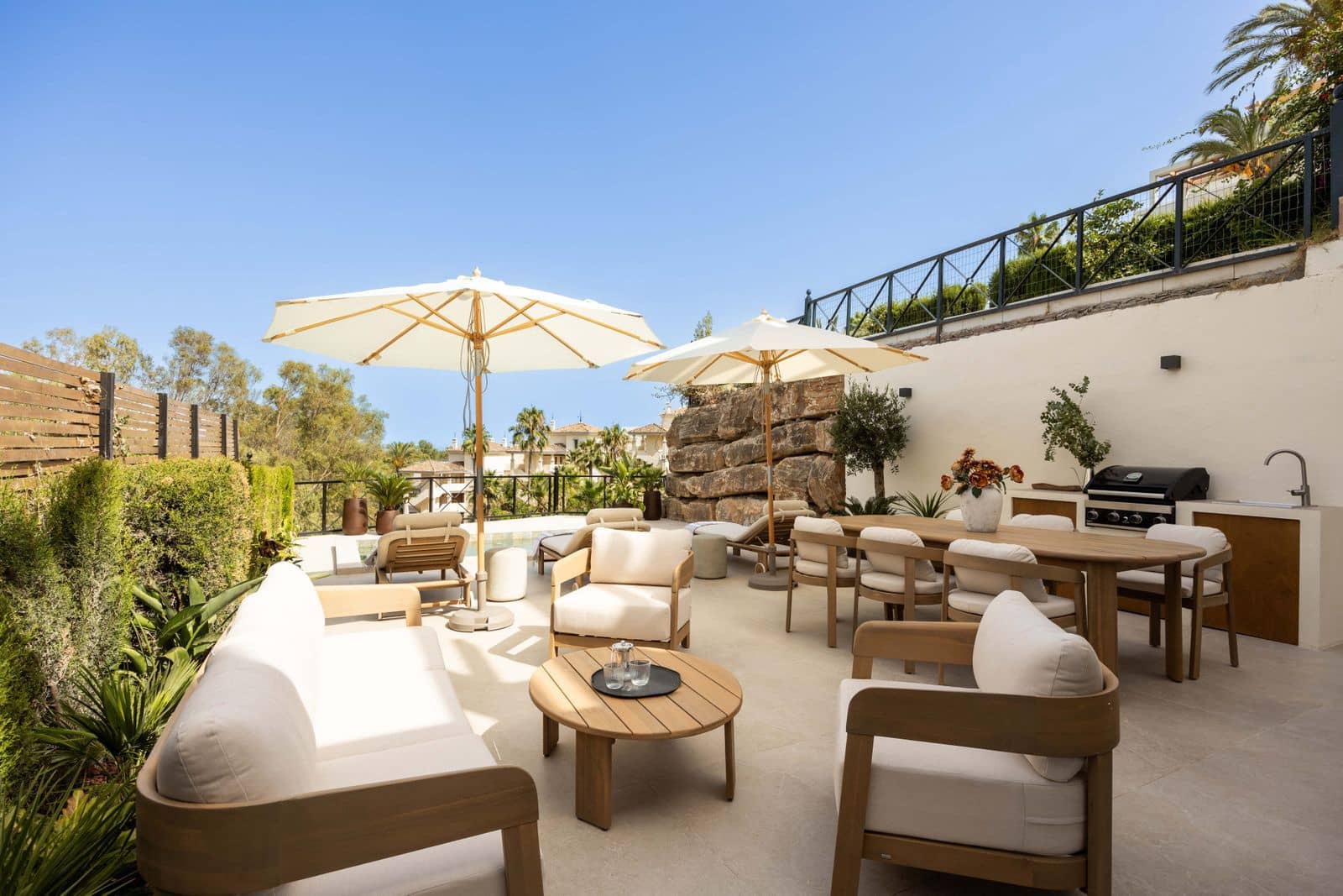 3 quarto Apartamento para venda em Nueva Andalucia - 1 350 000 € (Ref: 10020478)