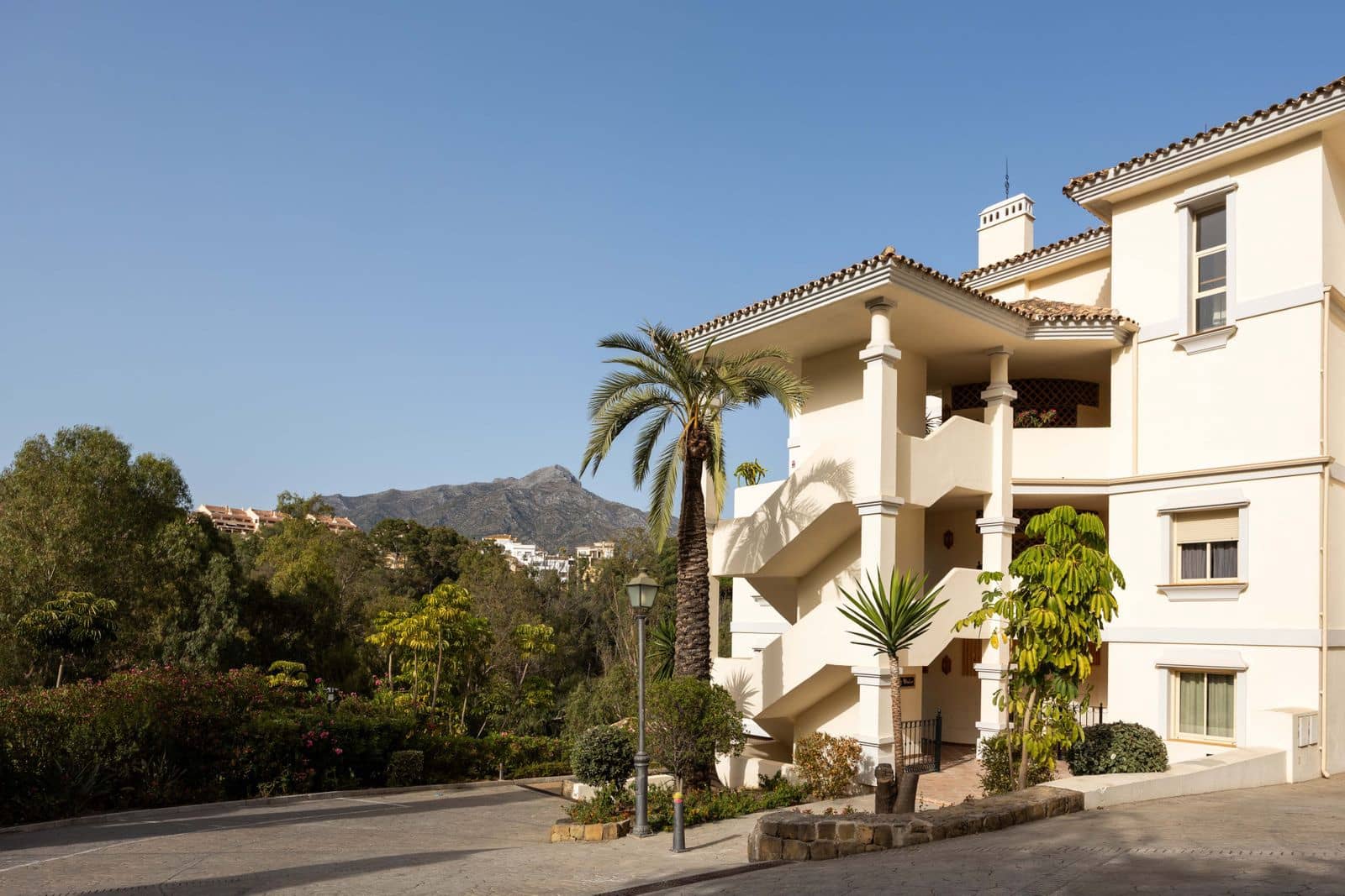 3 quarto Apartamento para venda em Nueva Andalucia - 1 350 000 € (Ref: 10020478)