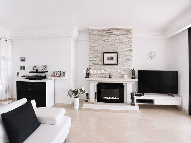 2 sovrum Lägenhet till salu i Benahavís - 485 000 € (Ref: 10020480)