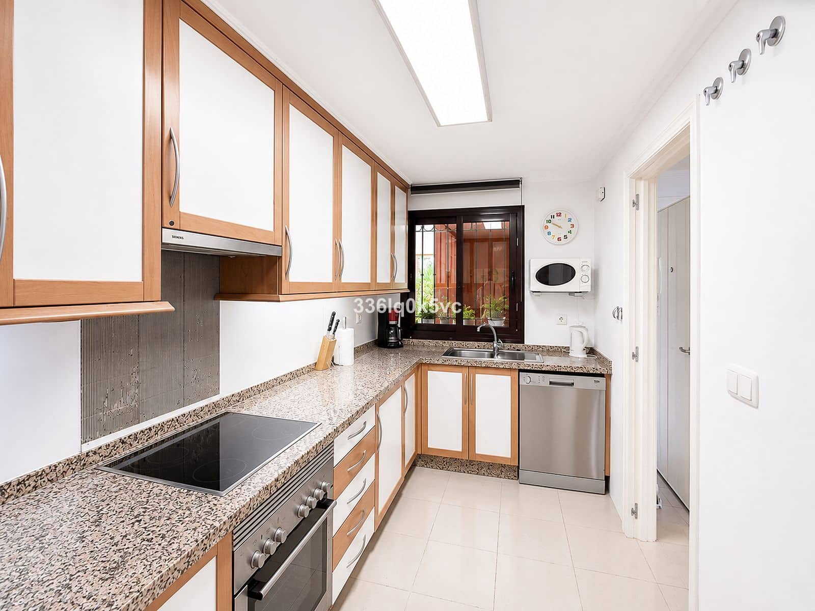 2 sovrum Lägenhet till salu i Benahavis - 485 000 € (Ref: 10020480)