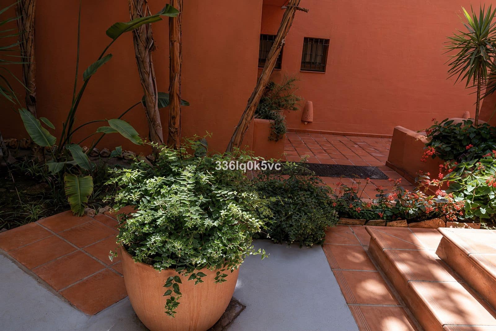 2 sovrum Lägenhet till salu i Benahavis - 485 000 € (Ref: 10020480)