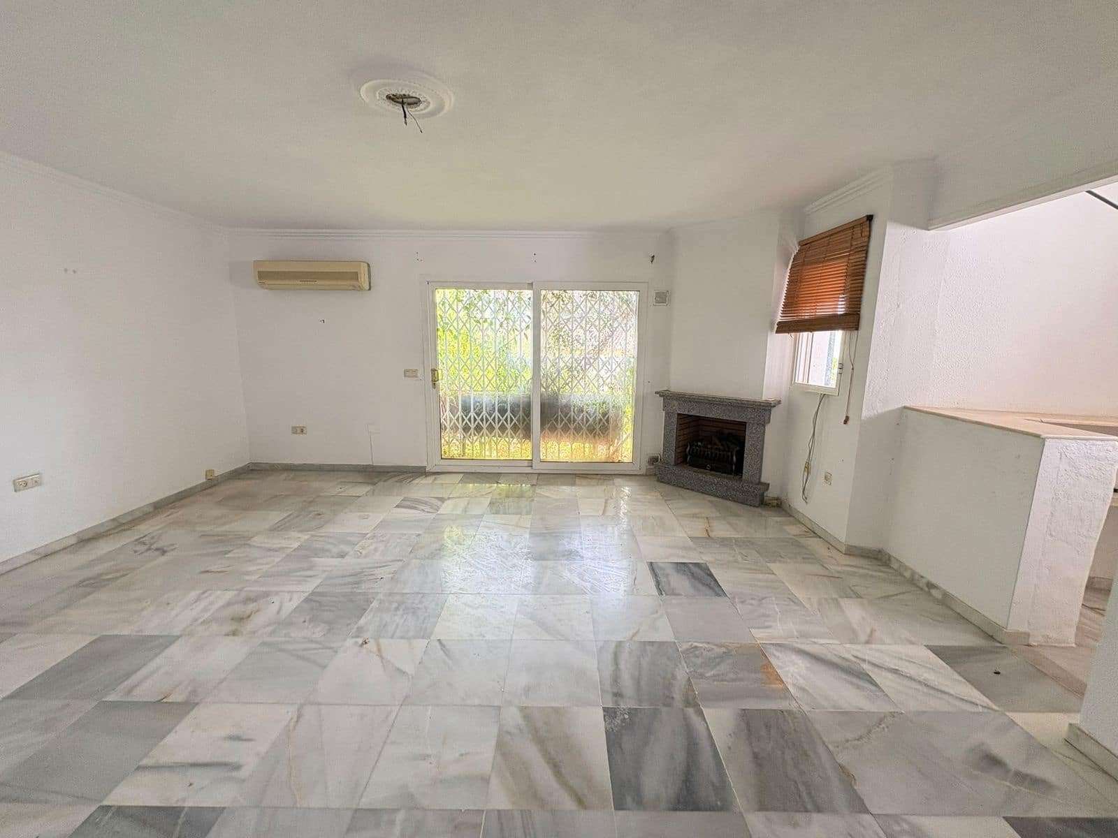 4 bedroom Townhouse for sale in Riviera del Sol - € 399,950 (Ref: 10020481)