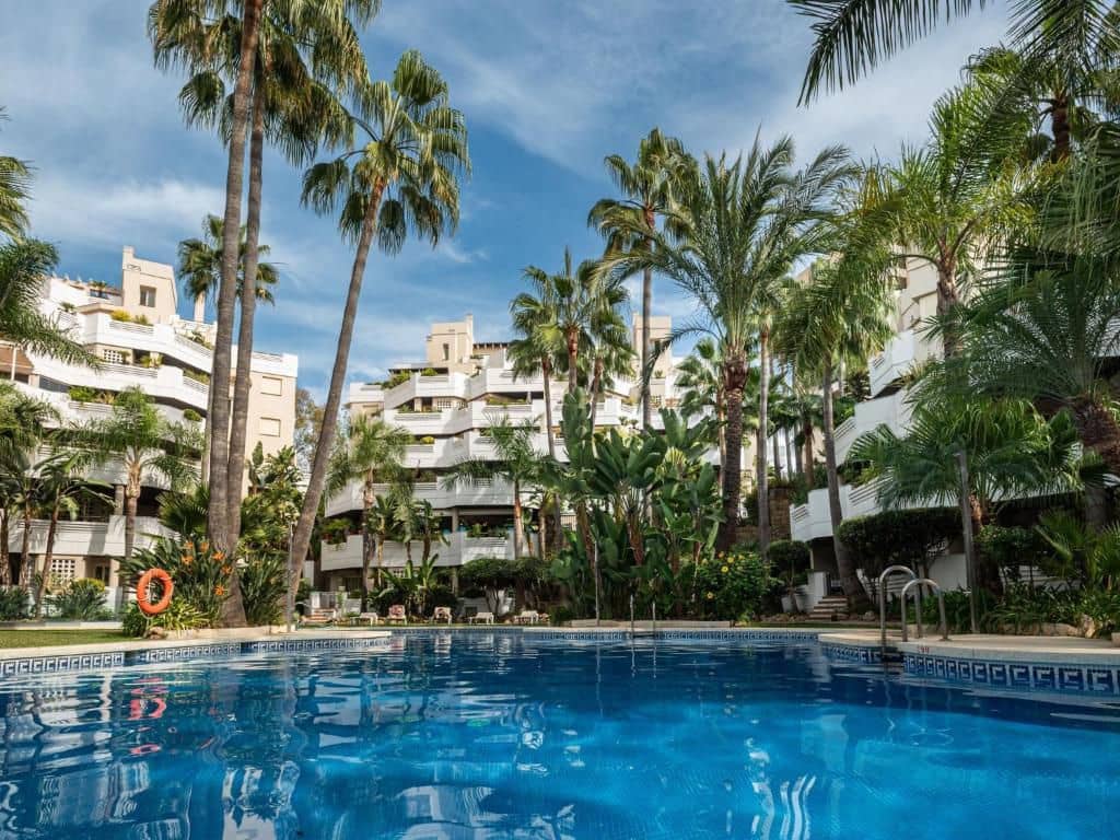 2 soveværelse Lejlighed til salg i Nueva Andalucia - € 550.000 (Ref: 10020484)