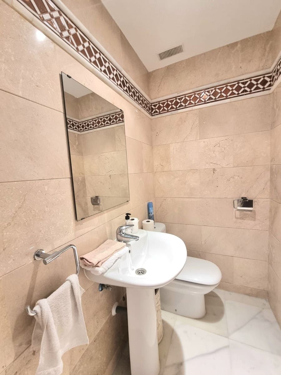 2 soveværelse Lejlighed til salg i Nueva Andalucia - € 550.000 (Ref: 10020484)